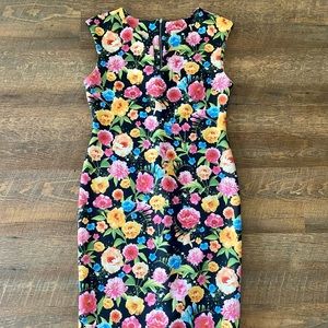 Beige by eci bright floral cap-sleeve dress size 6